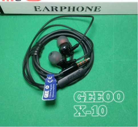 Geeoo X10 In-Ear Earphone with Microphone in Black - Enjoy Crisp and Clear Audio with These Earphones