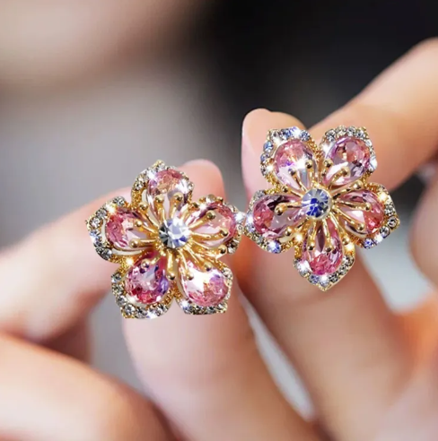 New Korea Sweet Cute Flower Crystal Temperament Geometric Shiny Zircon Earrings