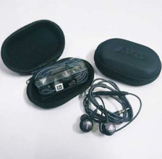 AKG Earphone for smart phones and computers with pouch