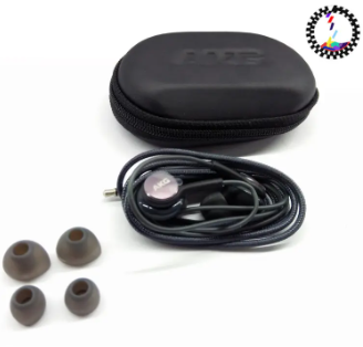 Earphone with leather pouch