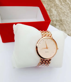 Ladies Fashionable Wrist Watch + Box