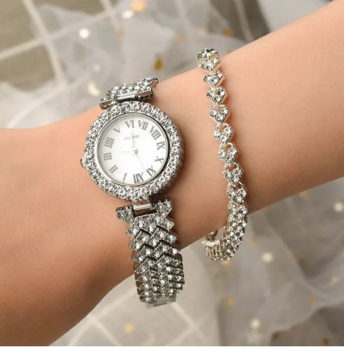 Elegant Luxury Full Diamond Quartz Watch / Ladies Korean Fashion Rhinestone Wristwatch Bracelet Set